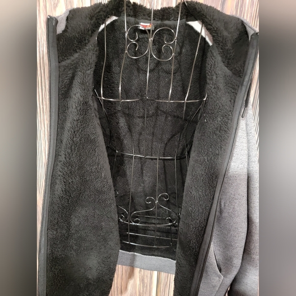 Mena Sweater - Picture 4 of 6